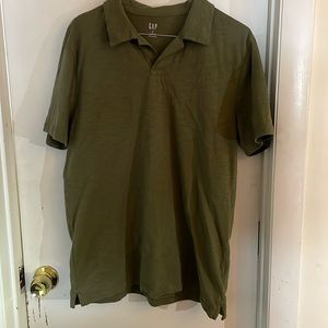 Men’s Gap medium, army green collared short sleeve shirt